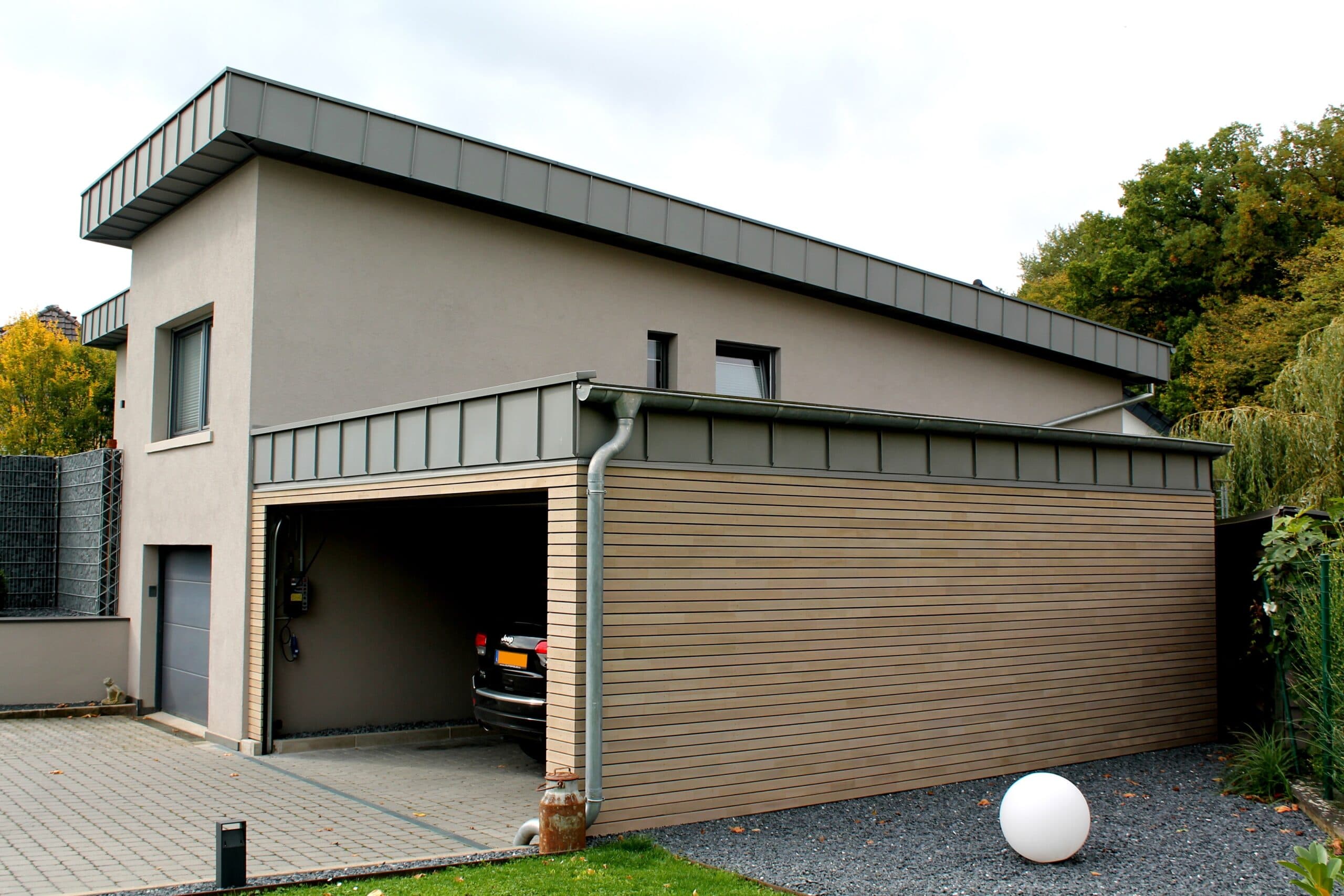 AUFSTOCKUNG — Holzhaus Antony E.